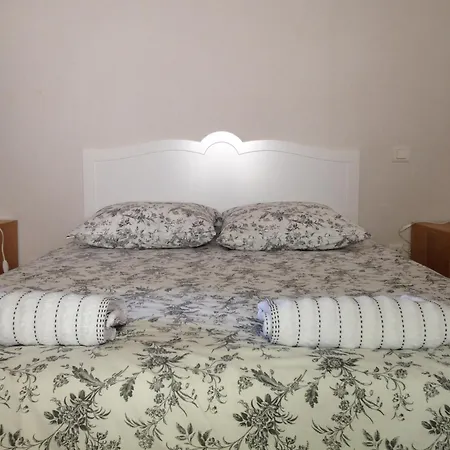 4 Couchages Piscine Privee Holiday home